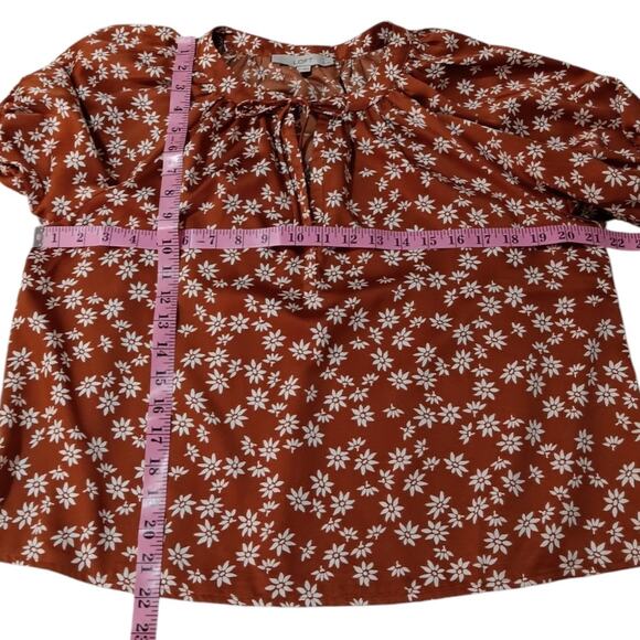 LOFT Blouse Top M Petite Flowy Boho Peasant Cottage Floral Short Sleeve Tie Neck - Picture 4 of 9